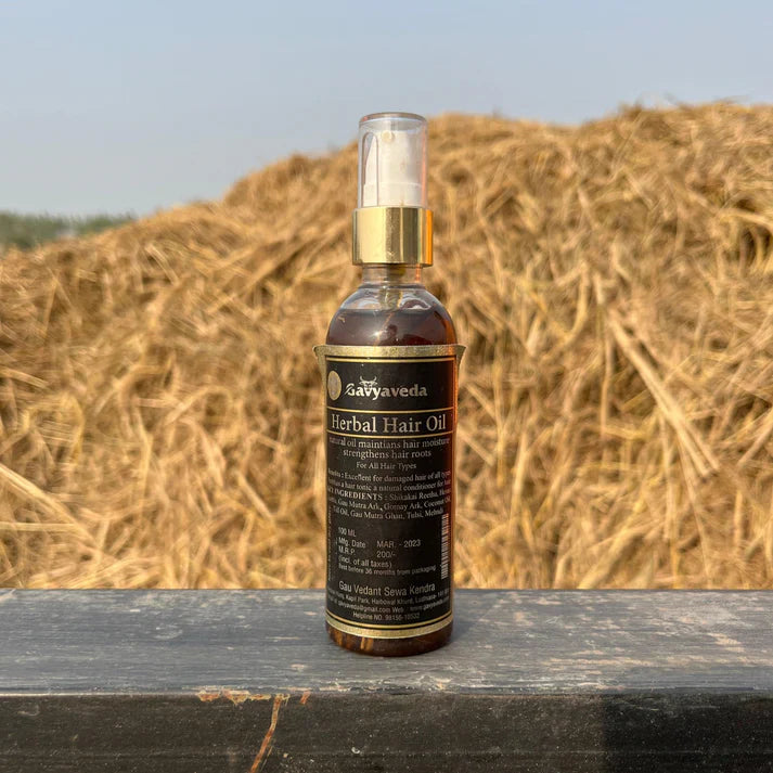 This All-Natural Hair Oil Will Help You Control Your Dandruff Problem Without Any Difficulties